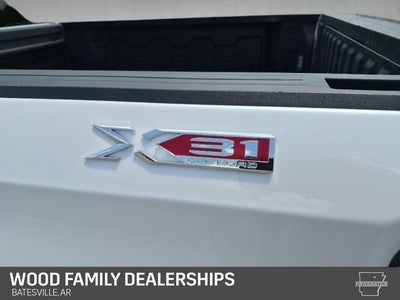 2025 GMC Sierra 1500 4WD Crew Cab Short Box SLT
