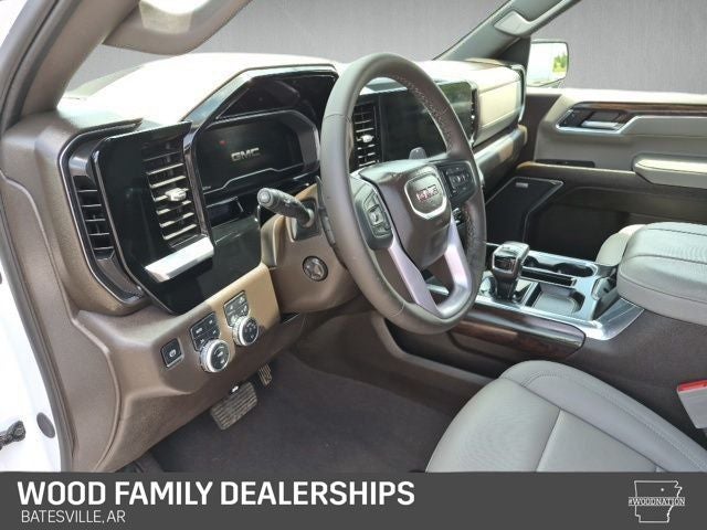 2025 GMC Sierra 1500 4WD Crew Cab Short Box SLT