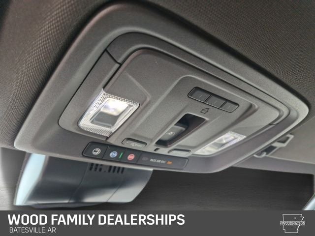 2025 GMC Sierra 1500 4WD Crew Cab Short Box SLT