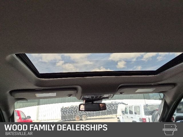 2023 GMC Sierra 1500 4WD Crew Cab Short Box SLT