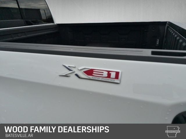 2023 GMC Sierra 1500 4WD Crew Cab Short Box SLT