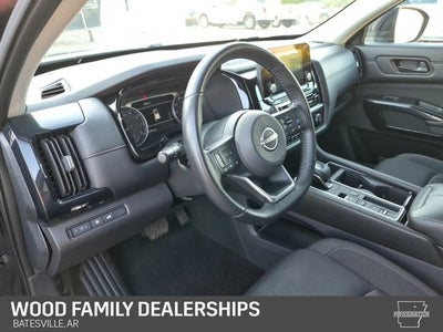 2025 Nissan Pathfinder SV FWD