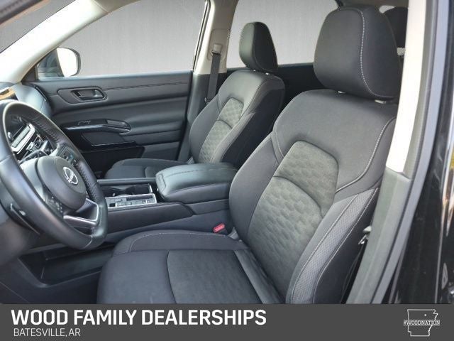 2025 Nissan Pathfinder SV FWD