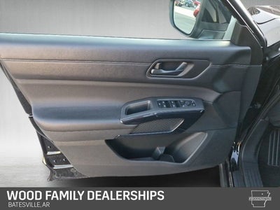 2025 Nissan Pathfinder SV FWD
